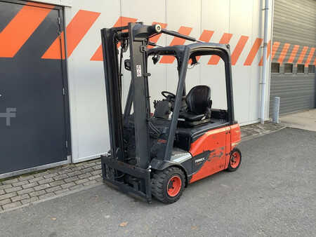 Carrelli elettrici 4 ruote 2020 Linde E20PL-02 (1)