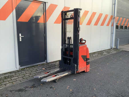 Stacker pedestre 2016  Linde L14 (1)