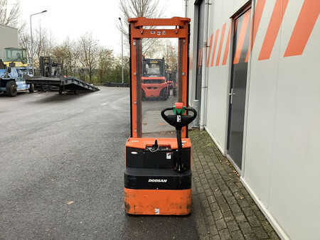 Stapelaars 2014  Doosan LEDS16 (3)