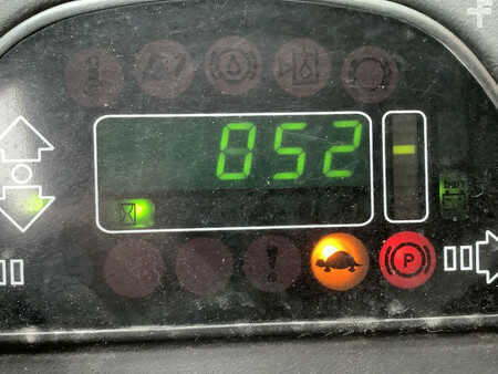 Terminálový traktor 2013  Linde P250 (4)