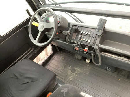 Terminaltraktor  Linde P250 (3)