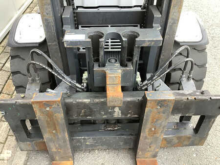 Treibgasstapler 2017  Still RX70-50T (5)