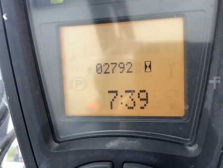 Eléctrica de 4 ruedas 2012  Linde E25-01 (4)