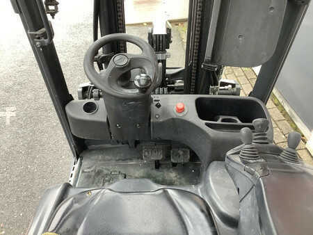 Carrelli elettrici 3 ruote 2018 Linde E16-02 (3)