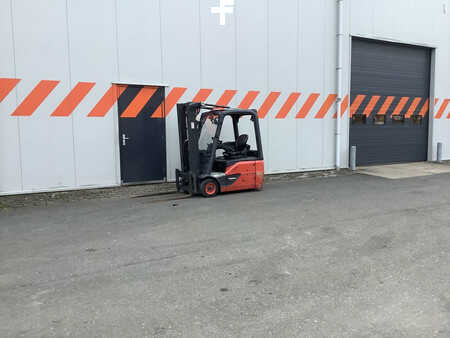 Elektrisk- 3 hjul 2019  Linde E16-02 (5)