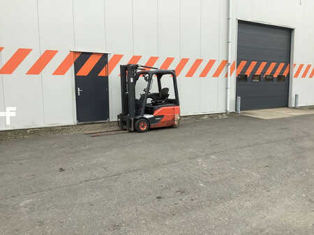 Elektrisk- 3 hjul 2021  Linde E16-02 (5)