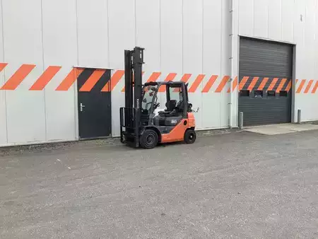 Treibgasstapler 2019  Toyota 02-8FGF20 (5)