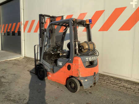 Gázüzemű targoncák 2019  Toyota 02-8FGF18 (2)