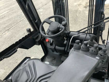 Chariots électriques à 4 roues 2019  Toyota 8FBM20T (3)