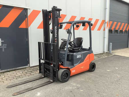 Chariots électriques à 4 roues 2018  Toyota 8FBM20T (1)