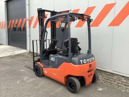 Chariots électriques à 4 roues 2018  Toyota 8FBM20T (2)