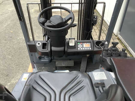 Chariots électriques à 4 roues 2018  Toyota 8FBM20T (3)