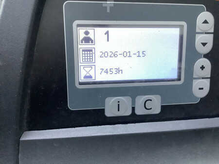 Tolóoszlopos targonca 2014  BT RRE160 (4)