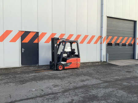 Elektrisk- 3 hjul 2019  Linde E16-02 (5)