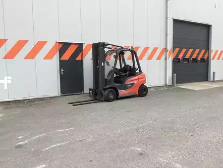 LPG Forklifts 2020  Linde H25T-01 (5)