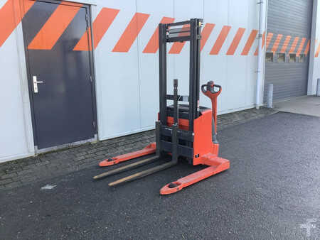 Hochhubwagen 2015  Linde L12AS (1)