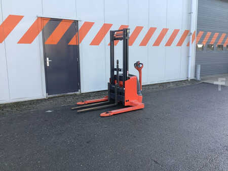 Hochhubwagen 2015  Linde L12AS (5)