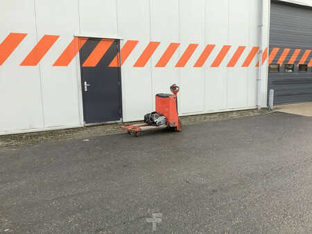 Transpallet elettrici 2018  Linde T16 ion (5)