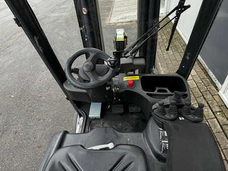 Chariots électriques à 4 roues 2008  Linde E20PH-01 (3)