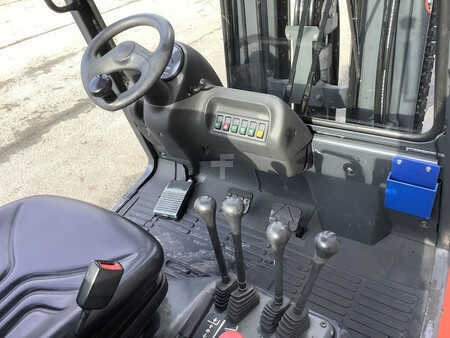 Elektro 4 Rad 2001  Linde E40P (3)