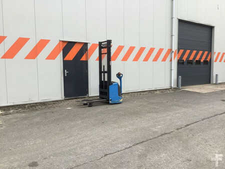 Stoccatori 2012  Linde L12i (6)