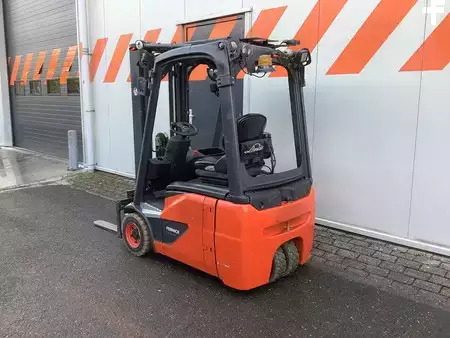 Elektrisk- 3 hjul 2015  Linde E16C-02 (2)