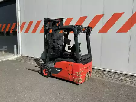 3-wiel elektrische heftrucks  Linde E16-02 (2)