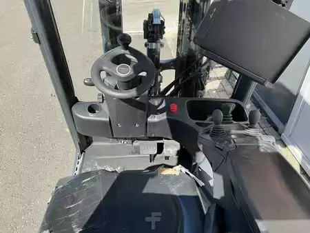 3-wiel elektrische heftrucks  Linde E16-02 (3)