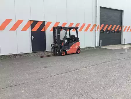 Carrelli elevatori GPL 2008  Linde H16T (4)