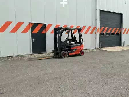 Elektro 4 Rad 2015  Linde E25L-01 (4)