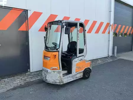 Terminálový traktor  Still LTX70 (1)