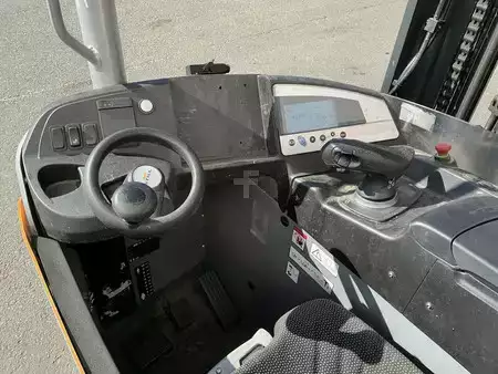 Reach Trucks  Still FM-X14 (3)