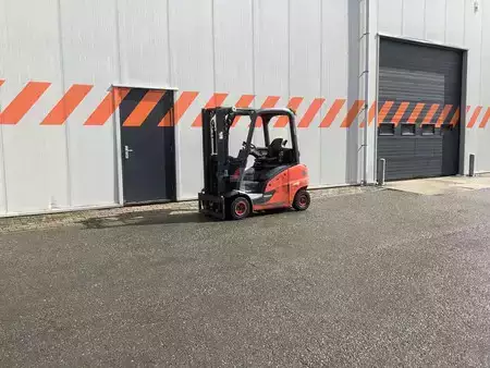 LPG Forklifts 2019  Linde H20T-01 (5)