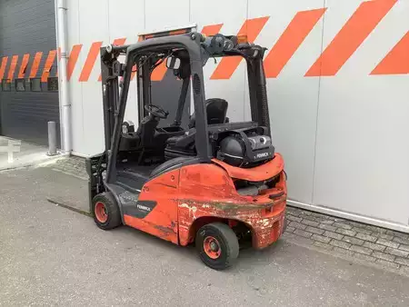 LPG Forklifts 2015  Linde H20T-01 (2)