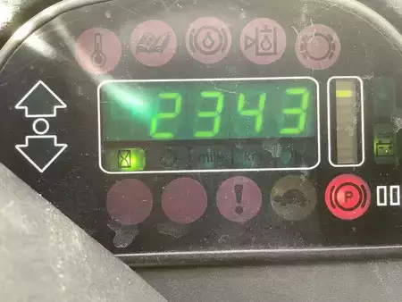 Tracteurs à bagages 2008  Linde P250 (4)