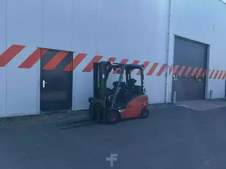 LPG Forklifts 2015  Linde H20T-01 (4)