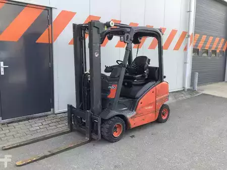 LPG Forklifts 2012  Linde H20T-01 (1)