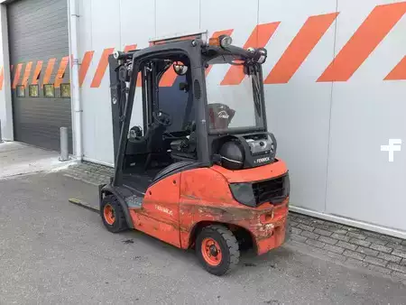 LPG Forklifts 2012  Linde H20T-01 (2)