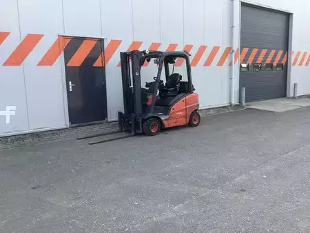 LPG Forklifts 2012  Linde H20T-01 (4)
