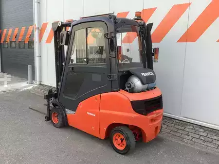 LPG Forklifts 2007  Linde H20T (2)