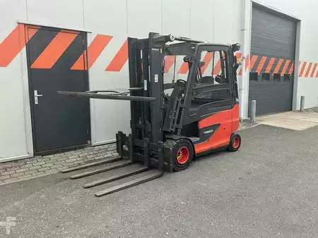 Eléctrico - 4 rodas 2015  Linde E35HL-01 (1)