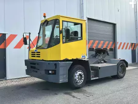 Trator de terminal  MOL YT200/4x2 (1)