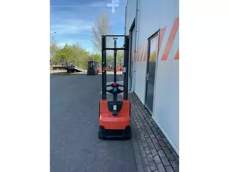 Wózek wysokiego podnoszenia 2020  BT SWE120 (3)