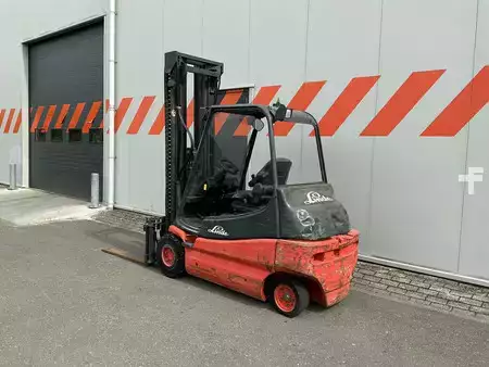 Elektro 4 Rad 2005  Linde E30-02 (2)