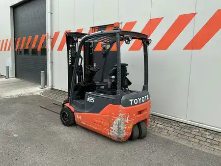 Eléctrico - 3 rodas 2020  Toyota 8FBE20T (2)