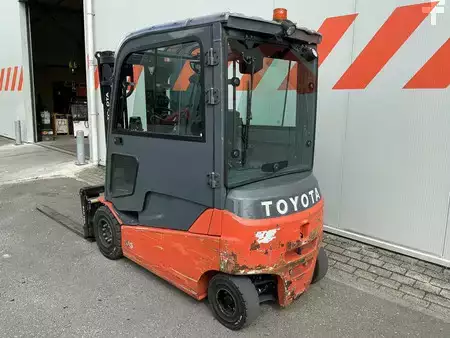 Elektromos 4 kerekű 2018  Toyota 8FBMT30 (2)