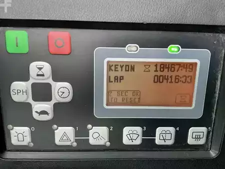 Elektromos 4 kerekű 2018  Toyota 8FBMT30 (4)