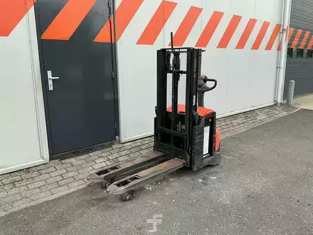 Pinontavaunu 2017  Toyota SWE200D (1)