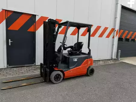 Elektrisk- 4 hjul 2019  Toyota 8FBM16T (1)