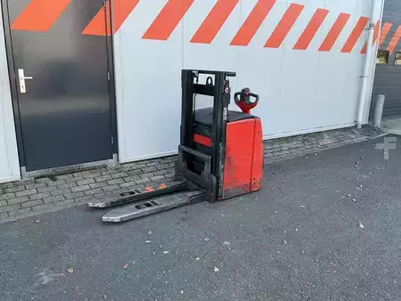 Apilador eléctrico 2018  Linde L14 (1)